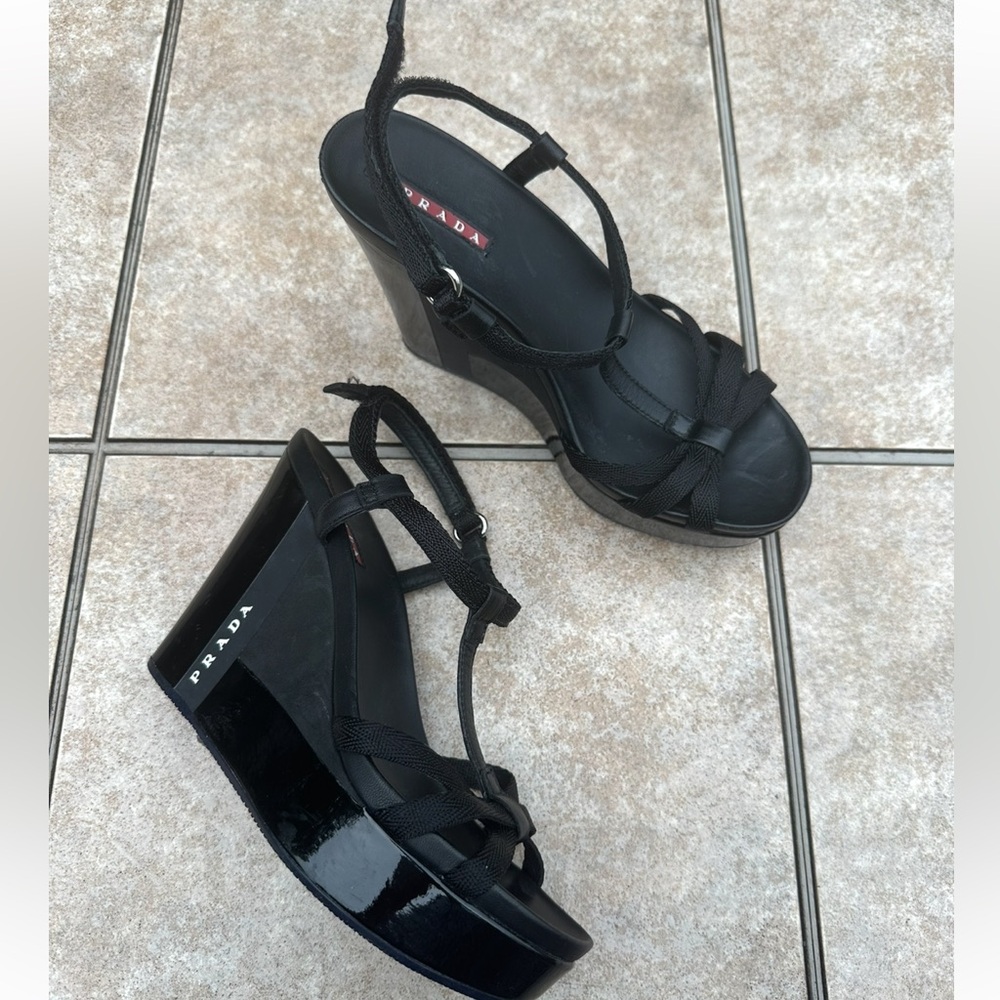 Prada  Black Woman's Lacquere Platform Wedges Italy Shoes Sandals Size 36,5 - Picture 11 of 15